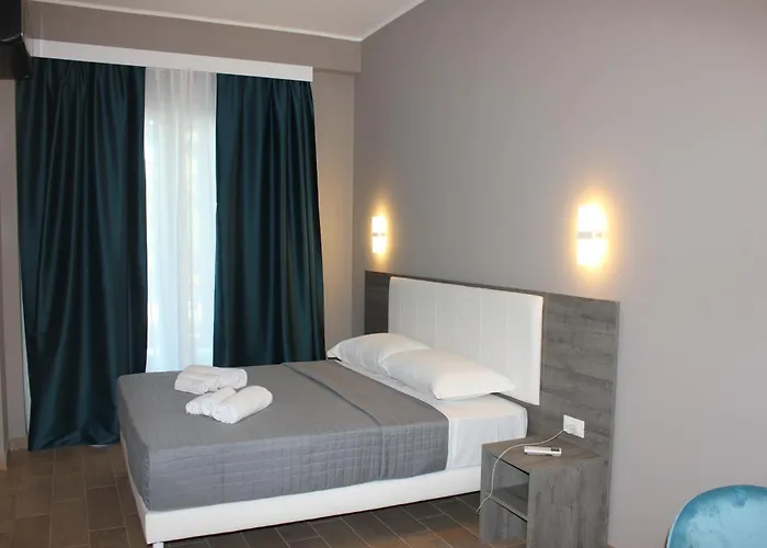 Sunset לינה וארוחת בוקר 4*