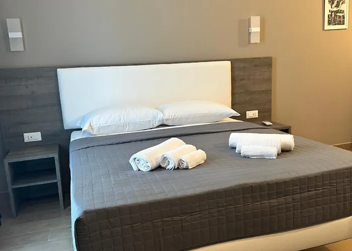 לינה וארוחת בוקר Sunset 4*